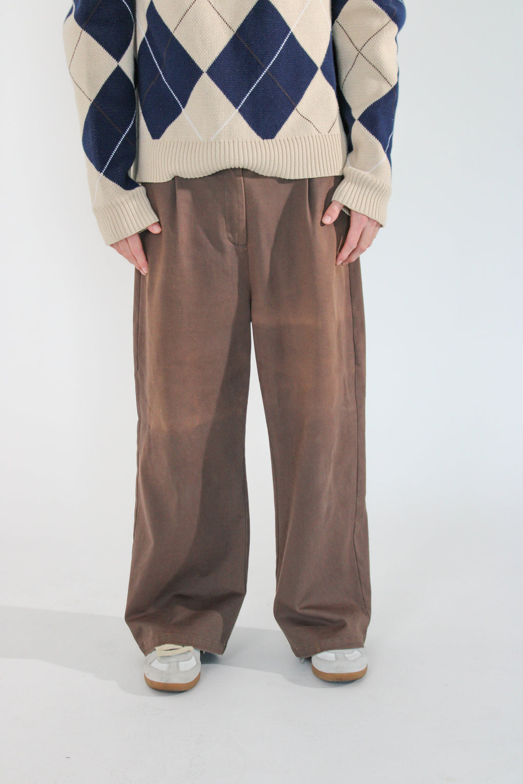 ETIQUETTE NOIRE™ Wide-Fit Pleated Trousers