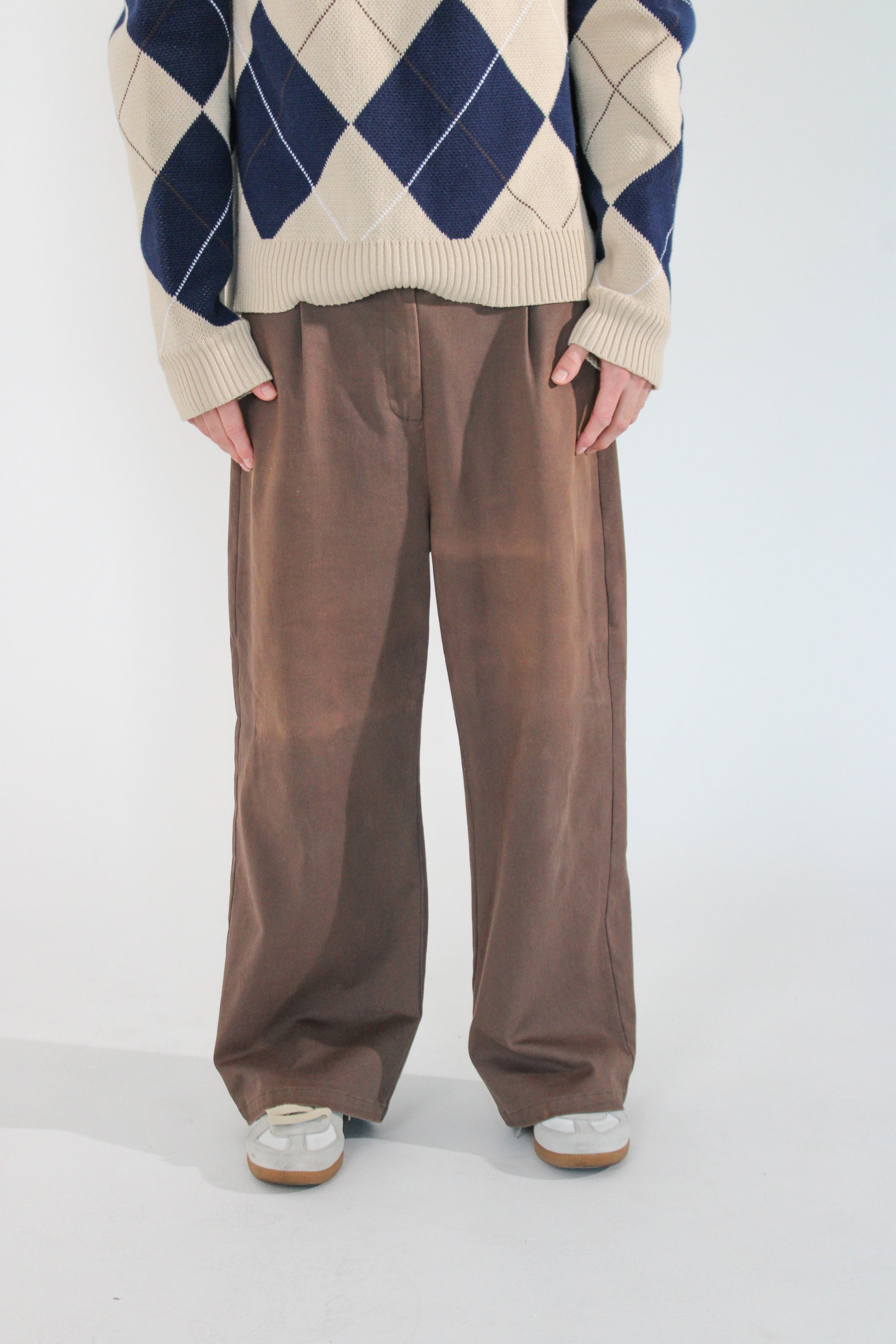 ETIQUETTE NOIRE™ Wide-Fit Pleated Trousers